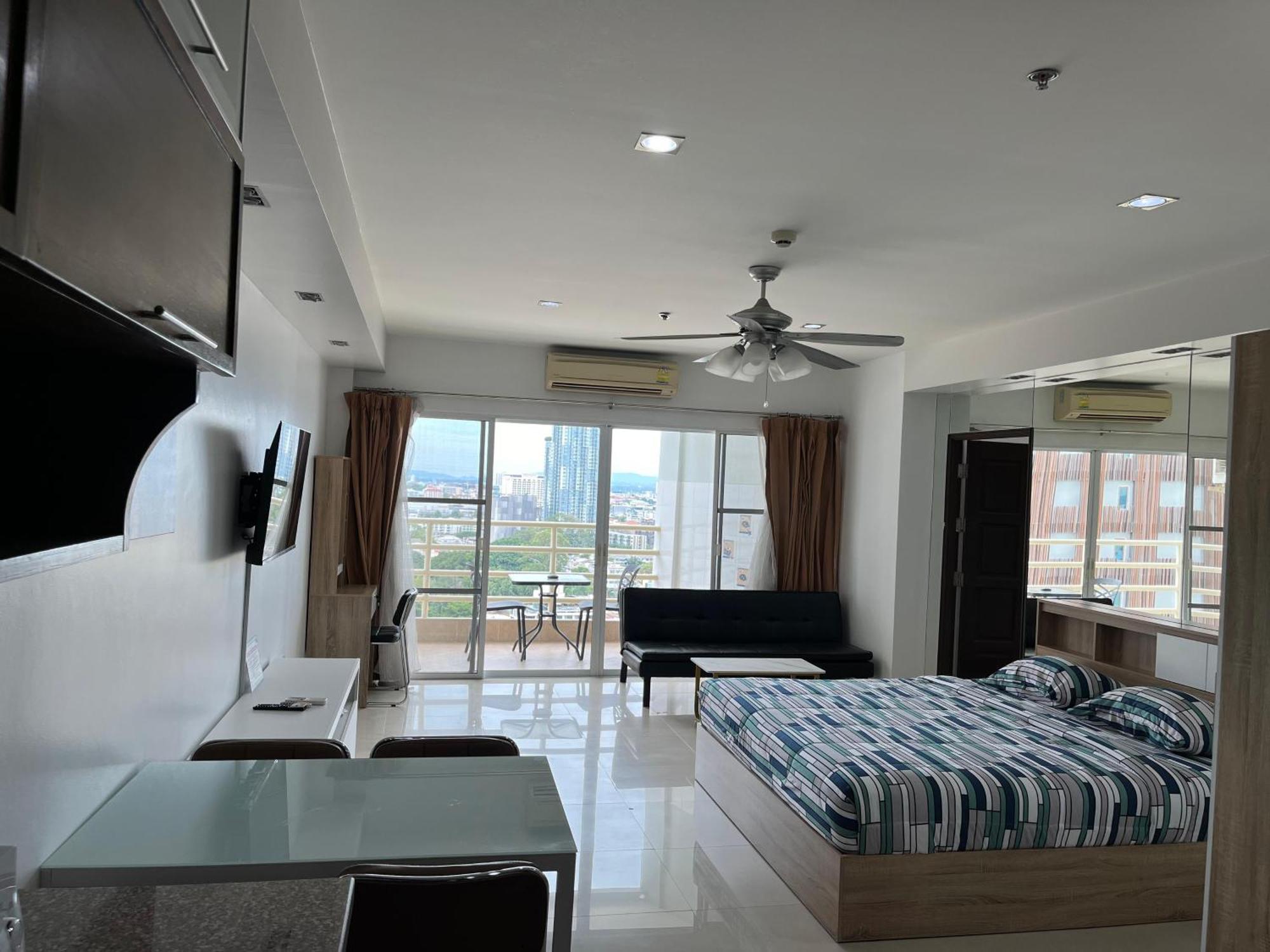 Condo Express View Talay 6 Pattaya Exterior foto