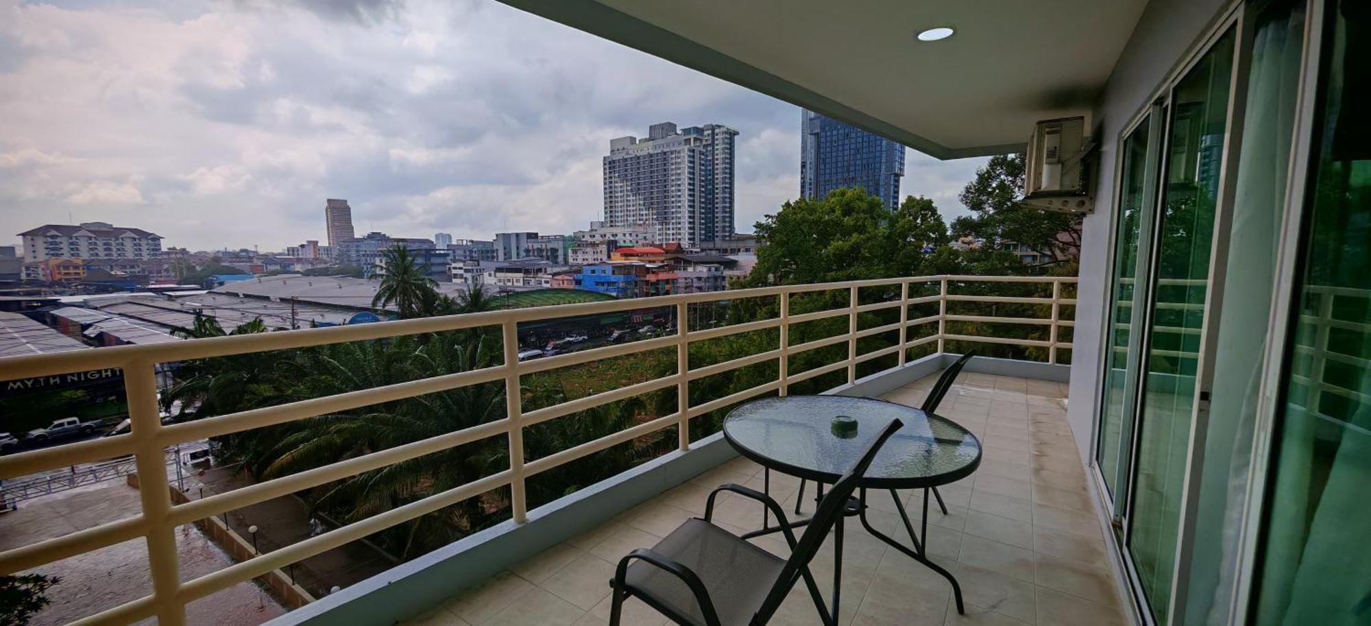 Condo Express View Talay 6 Pattaya Exterior foto