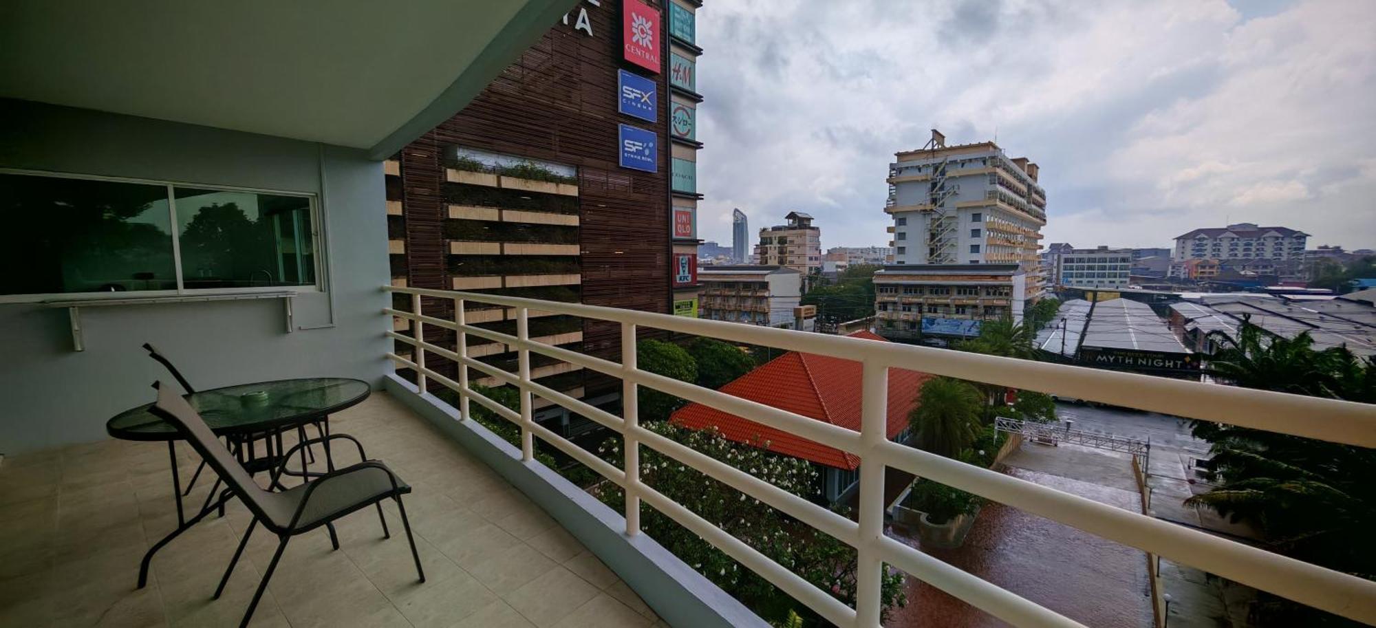 Condo Express View Talay 6 Pattaya Exterior foto