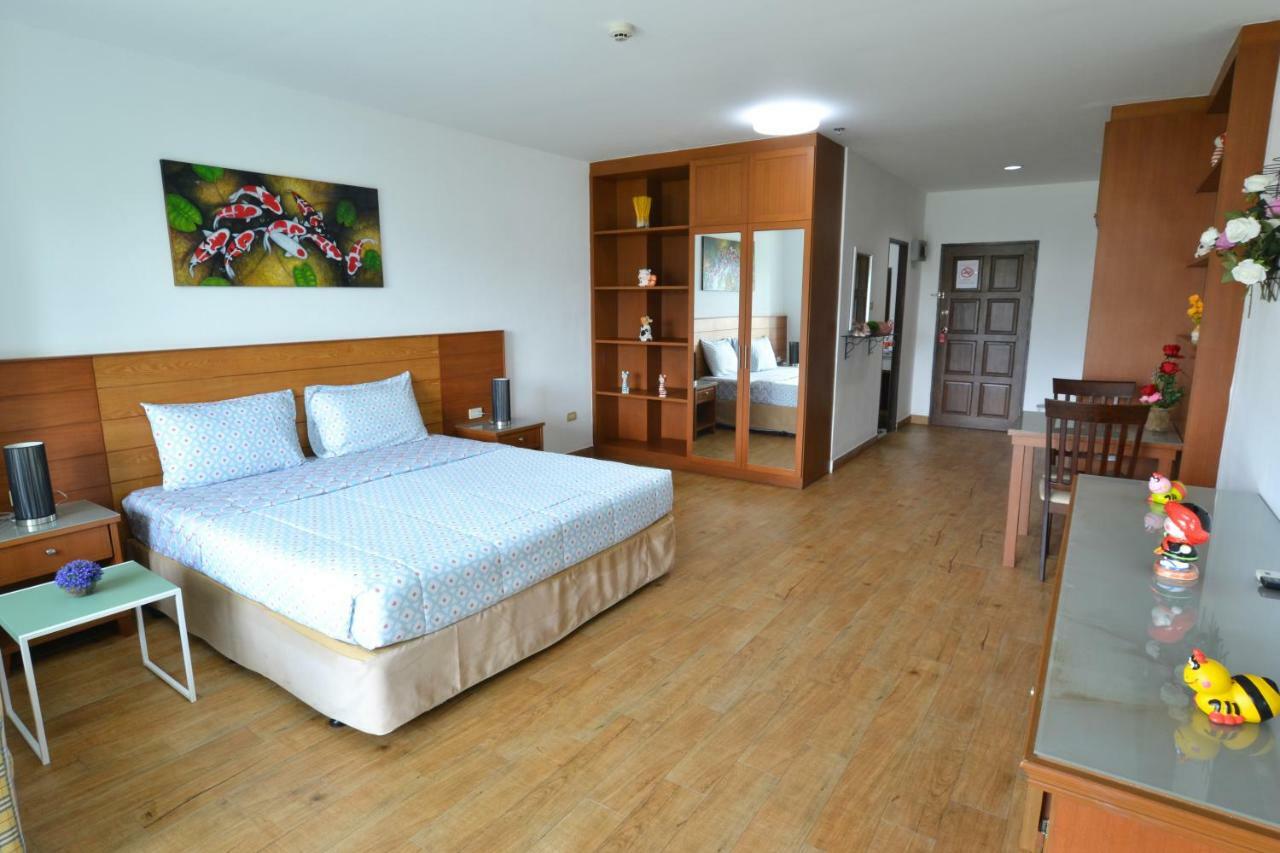 Condo Express View Talay 6 Pattaya Exterior foto