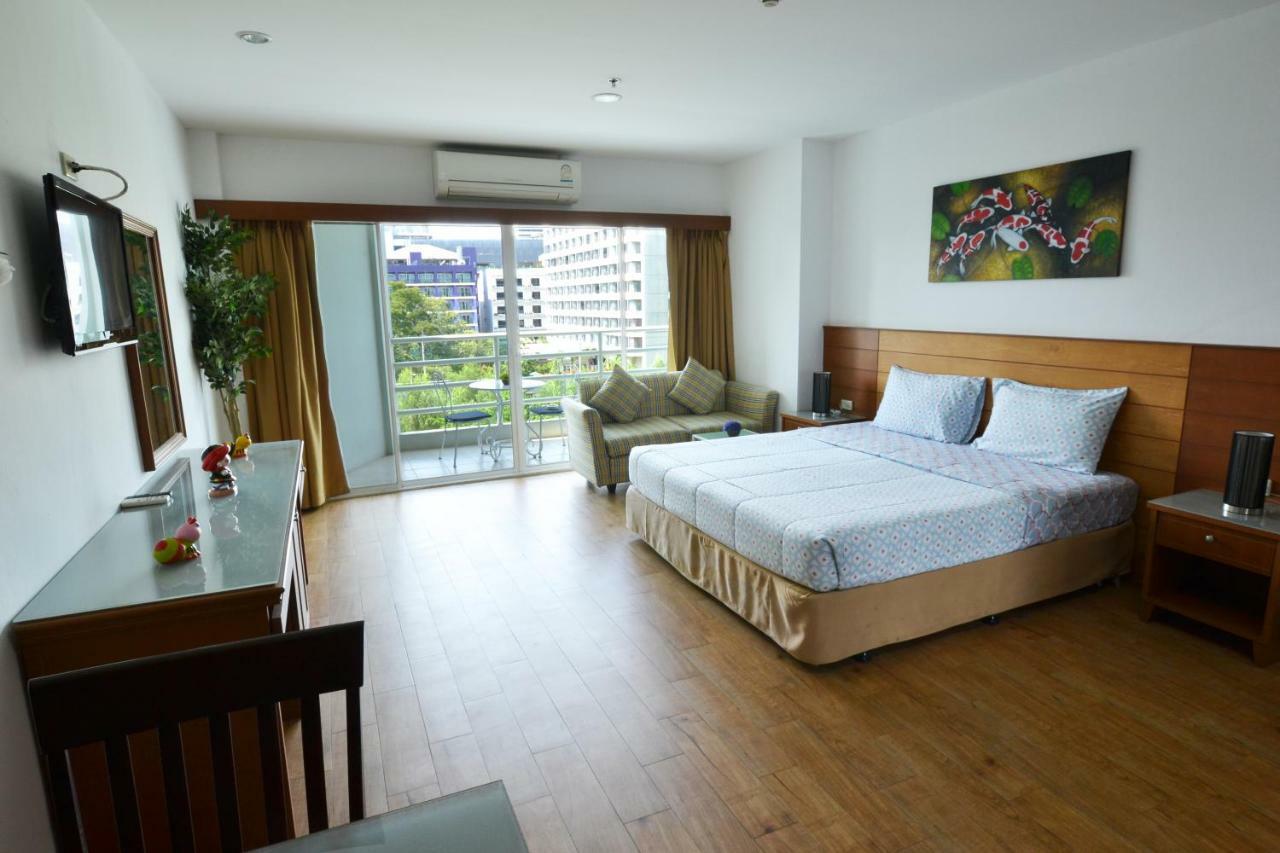 Condo Express View Talay 6 Pattaya Exterior foto